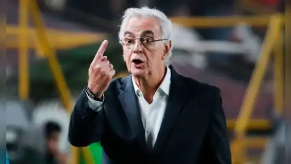 Revelan cuál es la cláusula entre Universitario y Jorge Fossati para su posible rescisión de contrato