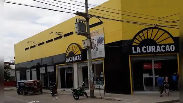 Piura: delincuentes roban más de S/ 20.000 en equipos y accesorios de tienda La Curacao