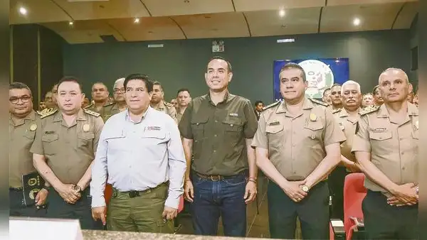 Gobierno autoriza ascenso de grado a oficiales PNP sin Diplomado ni Maestría