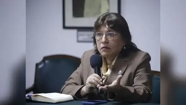 PJ suspende proceso de reposición de Delia Espinoza a su cargo de fiscal de la Nación