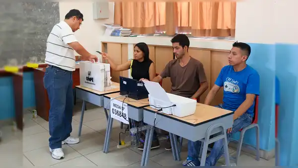 JNE acredita a Transparencia como observador electoral de las Elecciones 2026