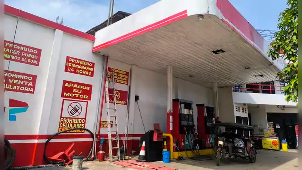 Asaltan grifo Serpetcom en Iquitos: delincuentes armados encañonan a trabajador y se llevan las ganancias del día