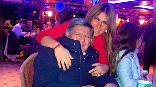 César Acuña obligado por sentencia a pagar alimentos para su menor hijo