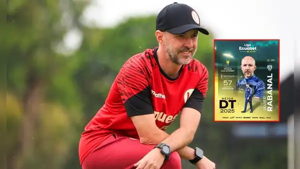Ecuador no olvida a Javier Rabanal: DT de Universitario fue elegido mejor entrenador de la Liga Ecuabet 2025