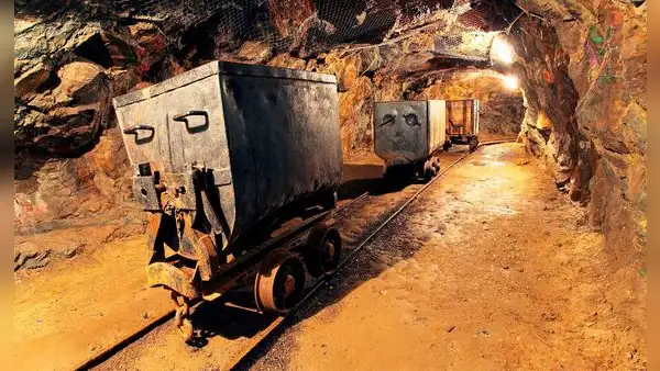 Una mina abandonada a 220 metros de profundidad podría convertirse en una gigantesca batería de energía limpia en Canadá