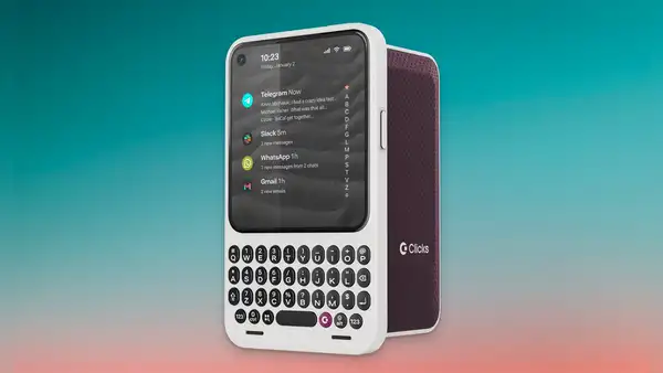¿Vuelven los teléfonos con teclado y entrada jack? Así es el móvil que presentaron en el CES 2026