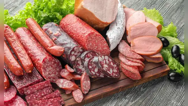 Carnes procesadas bajo la lupa: ¿cuánto podemos consumir y qué efectos tienen realmente en el cuerpo?