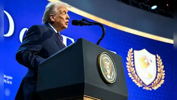 “El mundo se está volviendo menos predecible y más fragmentado”, según alto funcionario en Davos 2026