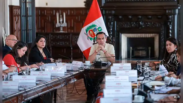 José Jerí pasó la semana encerrado en Palacio y sostenido por congresistas fujimoristas que buscan reelección