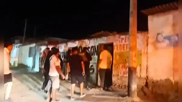 Asesinan a mujer de 25 años en la puerta de su casa en Chiclayo: presunto autor fue identificado pero está prófugo