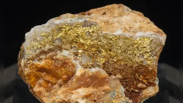 Estudio revela que los terremotos podrían ser responsables de la formación de pepitas de oro en la Tierra