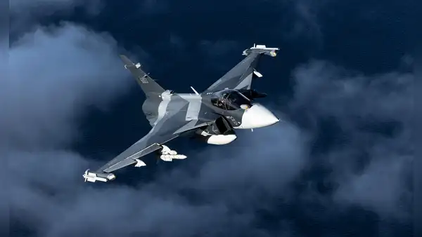 Presidente Jerí: Siguen en competencia tres modelos de aviones de combate