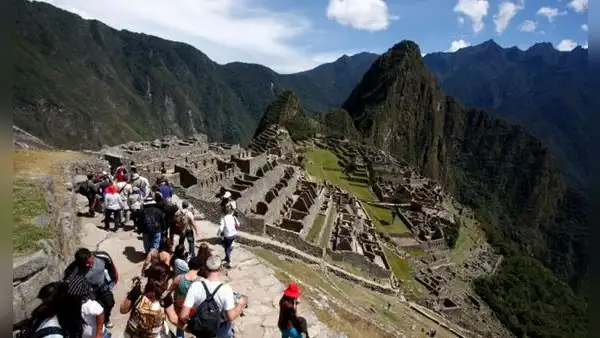 Perú recibió en 2025 solo 3,4 millones de turistas y encadena seis años sin recuperar su nivel prepandemia