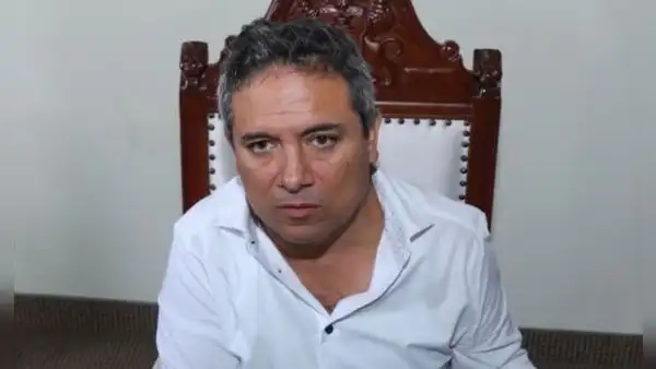 Arturo Fernández renuncia a su propia campaña electoral como vicepresidente