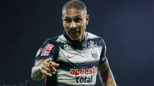Con Paolo Guerrero en el ataque, Alianza Lima sale a cuidar el liderato del Apertura ante Deportivo Garcilaso