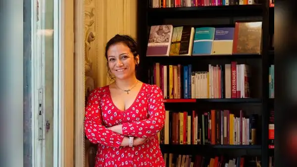 Los 20 años de “El pez que aprendió a caminar” de Claudia Ulloa Donoso