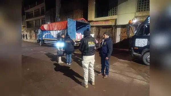 Puno: Detienen a 11 policías por extorsionar a contrabandistas
