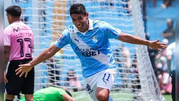 Irven Ávila tras convertirse en uno de los máximos goleadores de la Primera División del Perú: "Haciendo historia sin buscarlo"