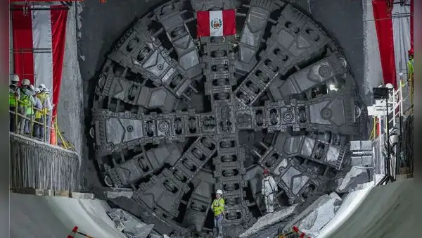 Línea 2 del Metro de Lima avanza hacia su tramo final: tuneladora Delia llega a estación Óscar R. Benavides