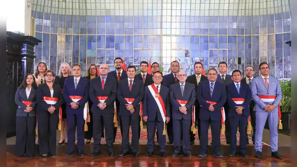 Crisis en gobierno y nuevo gabinete: Luis Enrique Arroyo Sánchez es designado primer ministro de José María Balcázar