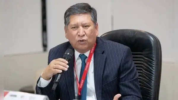 Condenan a alcalde de Chancay por entregar administración de baños públicos a terceros