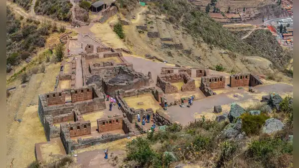 Estudio arqueológico revela la razón de por qué los humanos empezaron a construir casas de formas cuadrada