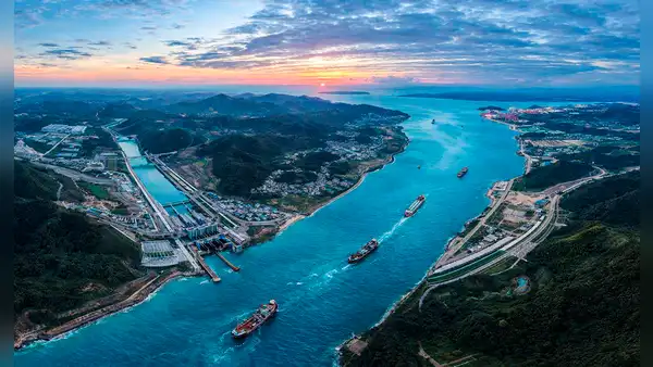 China rompe las reglas con un megacanal de 134 km que conectaría ríos con el mar para transportar más mercancía a sus socios