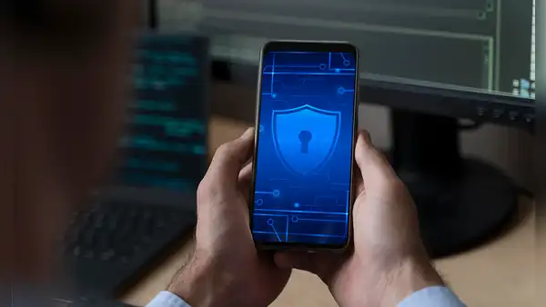 ¿Utilizas billeteras digitales en tu smartphone? Así puedes cuidar tu dinero y evitar fraudes