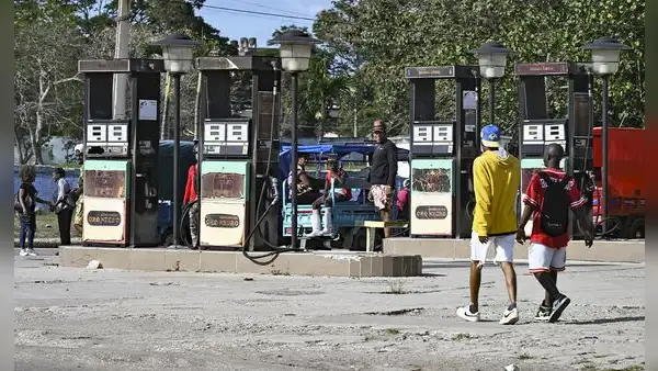 Petrolero ruso llega a Cuba con permiso excepcional del gobierno de Trump en medio del bloqueo de combustible de EE.UU.