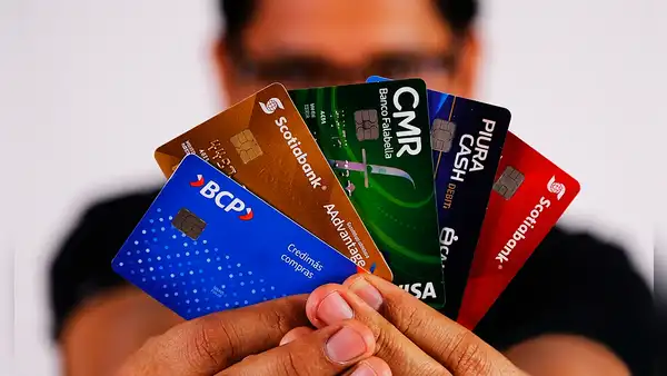 Solo uno de cada siete peruanos tiene tarjeta de crédito: la informalidad laboral frena la inclusión financiera