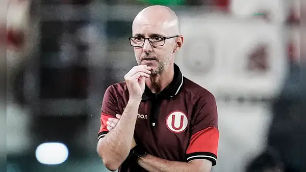 Universitario le pone fin al ciclo de Javier Rabanal: club oficializa salida del DT español tras malos resultados