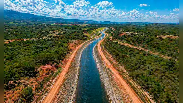 Un 'río artificial' de 145 km es construido en un país de Sudamérica como solución a la sequía, copiando la estrategia de China