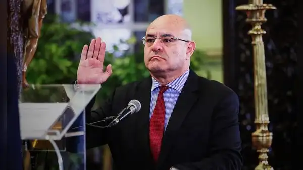 Ministro de Defensa presenta su renuncia, pero Balcázar ya lo había despedido tras compra de aviones