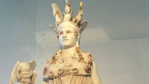 Una diosa del Olimpo reaparece después de 2.000 años: descubren una estatua de Atenea de mármol enterrada en Turquía