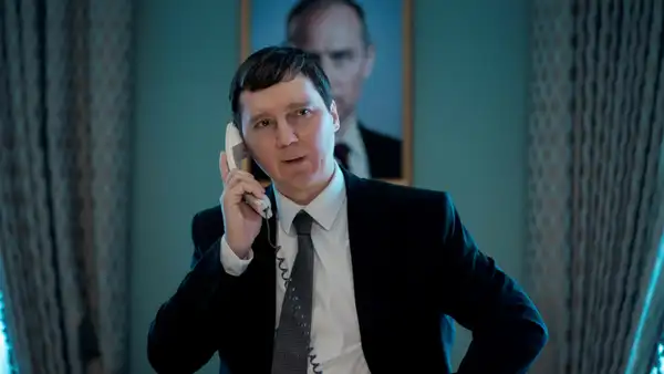Paul Dano es el asesor de Putin en la película 'El mago del Kremlin'