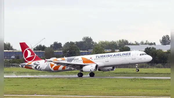 Europa podría quedarse sin combustible para aviones a final de año si Ormuz no se abre pronto, alerta informe