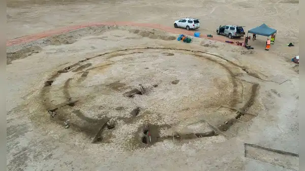 Arqueólogos creyeron encontrar una pieza de maquinaria agrícola antigua, pero era en realidad una llanta de carruaje de la Edad de Hierro