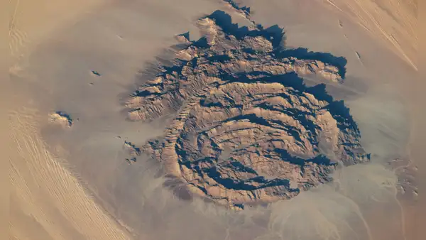 Enterrado en las fronteras de Egipto: el desierto esconde un secreto que desconcierta a los científicos