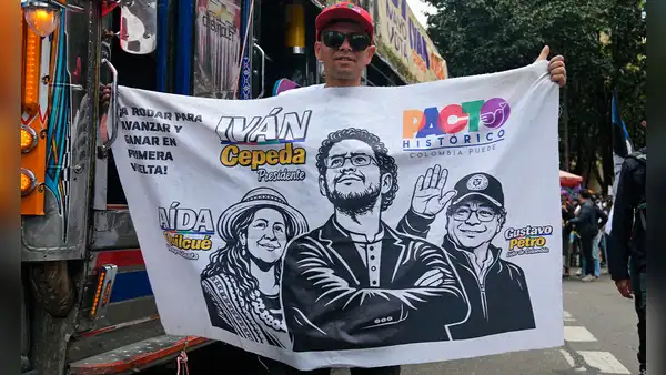 Campaña de candidato colombiano Iván Cepeda se ve envuelta en una denuncia sobre aportes incorrectamente justificados
