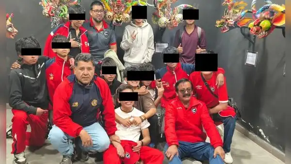 Más de 400 peruanos son rescatados de Bolivia tras bloqueos por protestas: escolares esperan vuelos