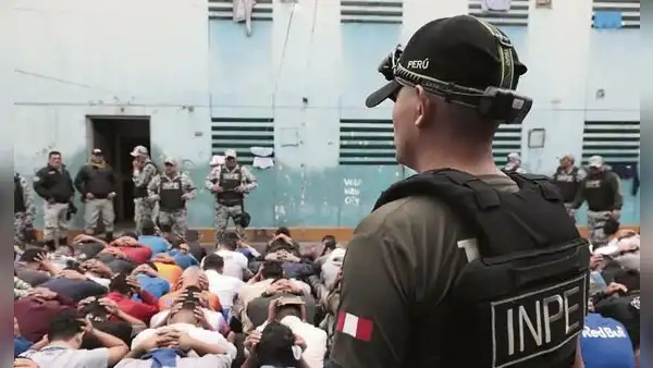 Trabajador del INPE cobró S/500 a familiar de interno para evitar su traslado a penal de alta peligrosidad y fue sentenciado a 4 años