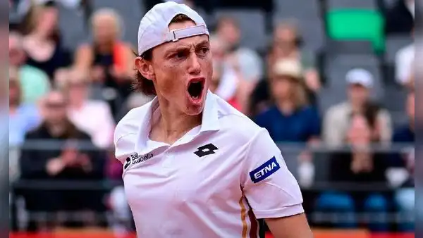 Ignacio Buse logró histórico triunfo sobre Jakub Menšík y avanzó a cuartos de final de ATP 500 de Hamburgo