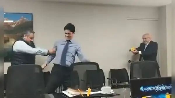 Alcalde de Surco, Carlos Bruce, usa pistola eléctrica contra su asesor y desata polémica: “Fue completamente voluntaria”