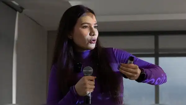 Cada vez más jóvenes en Latinoamérica toman esta decisión laboral y Antonia Villa Navarro explica por qué