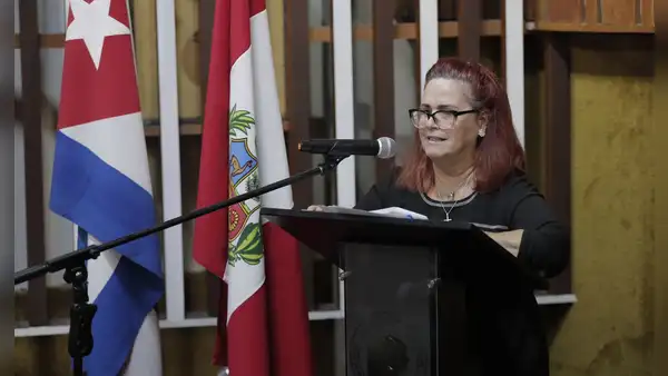 Embajadora de Cuba denuncia cerco energético en la isla por parte de Trump