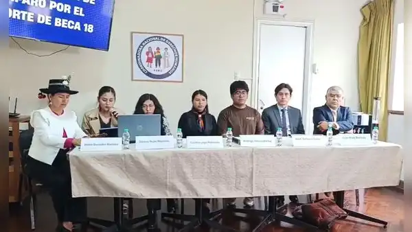 Jóvenes rurales e indígenas demandan al Estado por recorte de Beca 18: ''La educación no puede convertirse en un privilegio''