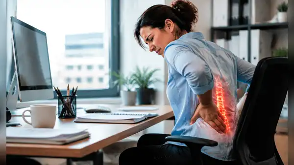 Conserva tu postura erguida con 4 ejercicios sencillos que retrasan el desgaste físico, según un fisioterapeuta