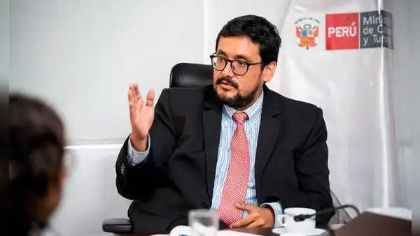 Mincetur: ministro José Reyes renuncia en medio de polémica por retraso del TLC entre Perú y Brasil
