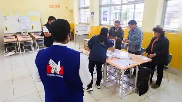 Defensoría ordenó el recojo masivo de actas de sufragio el día de la votación, alertan su sindicato