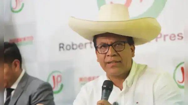 JEE rechaza pedidos de Juntos por el Perú para anular mesas en el extranjero